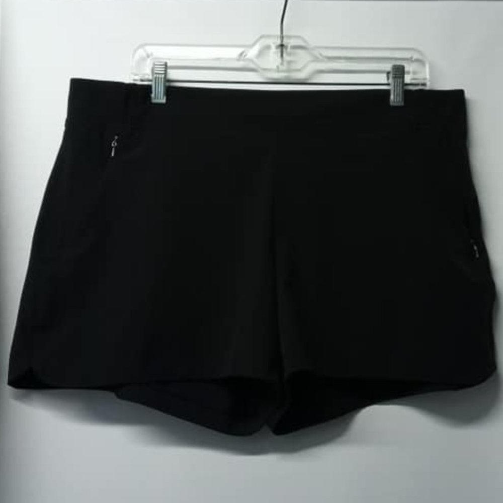 Calla by Carrie Underwood Shorts (w/undershorts)